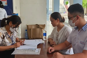 Nam sinh ở Cần Giờ quyết tâm thi đậu vào lớp 10 trường ‘hot’ tại quận 1