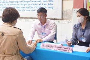 Tuyển sinh đầu cấp: Phụ huynh xét tuyển đợt 2 khi nào?