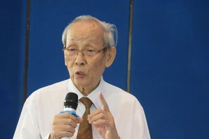 Tang lễ Giáo sư Trần Hồng Quân được tổ chức với nghi thức lễ tang cấp cao