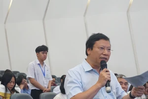 Học phí không tăng, trường đại học đang 'ăn thịt chính mình'