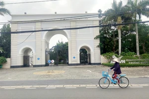 Phụ huynh đòi nợ trường: Sẽ kiểm tra, đánh giá tình hình hoạt động