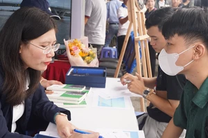 Doanh nghiệp phỏng vấn trực tiếp 1.000 sinh viên