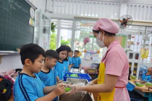 Cục thuế TP.HCM phản hồi việc tiền ăn bán trú cũng phải đóng thuế