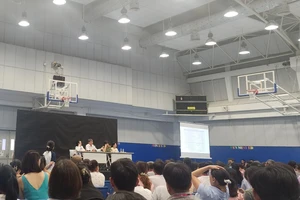 Vụ Trường Quốc tế Mỹ Việt Nam: Công bố tài khoản để phụ huynh đóng góp