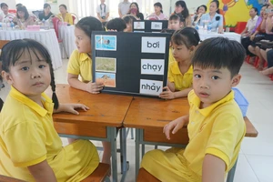 Chống sốc cho trẻ vào lớp 1 bằng lớp học giả định 