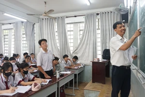 Những vật dụng bị cấm mang vào phòng thi tốt nghiệp THPT năm 2024