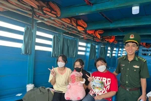 Thí sinh xã đảo Thạnh An vượt biển vào đất liền dự thi tốt nghiệp THPT