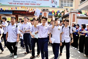 TP.HCM: 10 Trường THPT có điểm chuẩn lớp 10 cao nhất