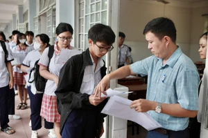 Bắt đầu nộp hồ sơ xét tuyển bổ sung lớp 10, thí sinh lưu ý gì?