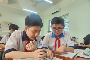 Bộ GD&ĐT lý giải việc không cố định môn thứ 3 thi lớp 10