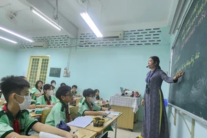 Đề xuất thí điểm tuyển dụng giáo viên trình độ cao đẳng dạy chương trình mới