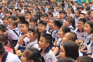 Sau kỳ nghỉ Tết, học sinh ‘vui hết sảy’ khi tới trường