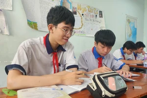 Quy định về dạy thêm: Trường học ôn thi ra sao khi không được thu tiền?