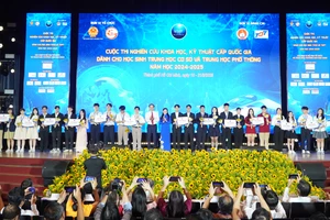 Học sinh TP.HCM đạt giải Nhất cuộc thi nghiên cứu khoa học kỹ thuật cấp quốc gia