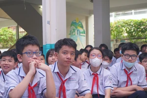 Khi con bị bạo lực học đường, phụ huynh cần làm gì để hỗ trợ?