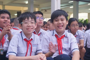 Chi tiết lịch đăng ký tuyển sinh lớp 1, lớp 6 tại TP.HCM