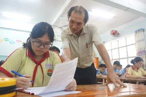 Lo cho học trò, nhiều trường tổ chức ôn tập đến sát kỳ thi vào lớp 10