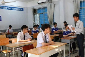 Thứ trưởng Bộ GD&ĐT: 'Tuyệt đối không được chủ quan khi tổ chức kỳ thi tốt nghiệp THPT 2025'