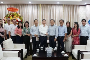 Bí thư quận ủy quận 1: ‘Mong Báo Pháp Luật TP.HCM luôn giữ được bản sắc’