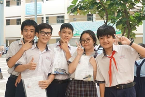 Hoàn tất chấm thi vào lớp 10 tại TP.HCM: Tiếng Anh nhiều điểm giỏi, Văn ít điểm 9