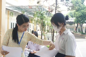 Sau khi biết điểm thi, điểm chuẩn lớp 10, thí sinh cần làm gì?