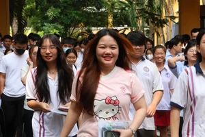 Giáo viên nhận xét: ‘Học sinh bị ngợp khi đọc đề tiếng Anh thi tốt nghiệp’