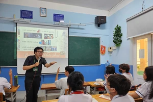 Viết bản kiểm điểm liệu có đủ sức giáo dục học sinh vi phạm?