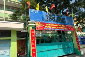 Nghi vấn thịt hết hạn vào trường học: Trường cho ngừng bữa ăn bán trú