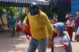 Trường Tiểu học Bình Quới Tây tổ chức lại bữa ăn bán trú từ ngày 15-4