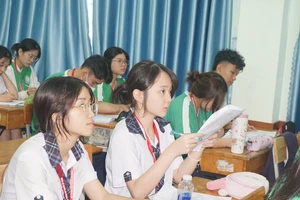 Thi thử tốt nghiệp THPT 2026: TP.HCM cấm công khai xếp hạng học sinh
