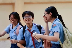 Thí sinh nhận xét về đề văn thi lớp 10 Trường Phổ thông Năng khiếu