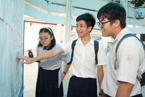 Điểm chuẩn lớp 10 tích hợp TP.HCM tăng mạnh, có trường tăng hơn 4 điểm