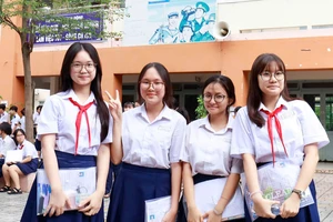 Nóng: TP.HCM công bố điểm chuẩn lớp 10
