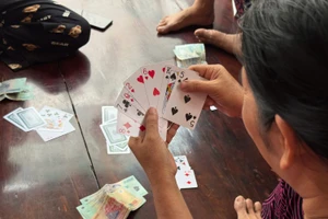 Đánh bài dịp Tết: Vui đến đâu để không vi phạm pháp luật? 