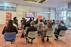 Cộng đồng người Việt tại Osaka, Nhật Bản xem trực tiếp Khai mạc Đại hội Đảng