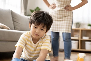 Ép trẻ làm việc nhà quá sức có thể bị phạt đến 30 triệu đồng