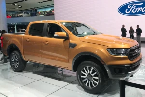 Mua Ford Ranger phải mua luôn nắp thùng dẫn đến khó đăng kiểm