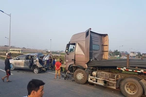 Những vụ lùi ô tô kinh hoàng trong năm