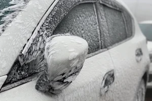 Kỹ năng lái xe trên đường đi du lịch ngắm tuyết