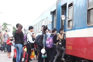 Thay đổi giờ khởi hành một số chuyến tàu do sự cố