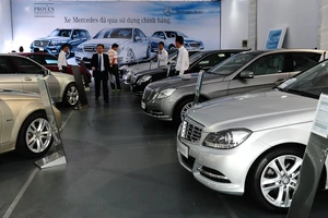 Nên hay không việc mua xe cũ mang vào hãng kiểm tra?