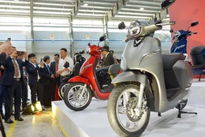 Người mua xe máy điện VinFast trong tháng 3 được ưu đãi lớn