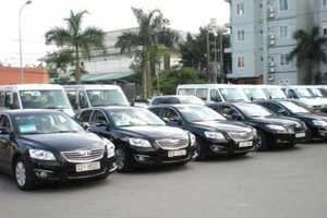 Thuê xe ô tô tự lái ngày lễ, thuê càng sớm giá càng rẻ