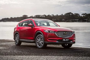 Chờ Mazda CX-8 ra mắt, cạnh tranh Hyundai SantaFe