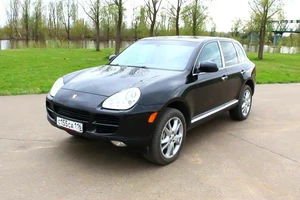 Hơn 90.000 xe Cayenne và Panamera bị triệu hồi lỗi hộp số