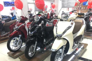 Honda SH giảm mạnh để né “tháng ngâu“