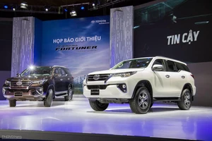 Hết tháng 'cô hồn', nhiều dòng xe vẫn đua nhau giảm giá 