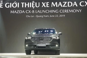 Mazda CX-8 giảm giá mạnh, đối đầu cùng Toyota Fortuner 