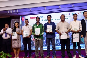 Lan tỏa những câu chuyện đẹp từ 'Chuyến xe văn minh'