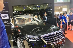 Hàng loạt ô tô sang giảm giá hơn 300 triệu đồng